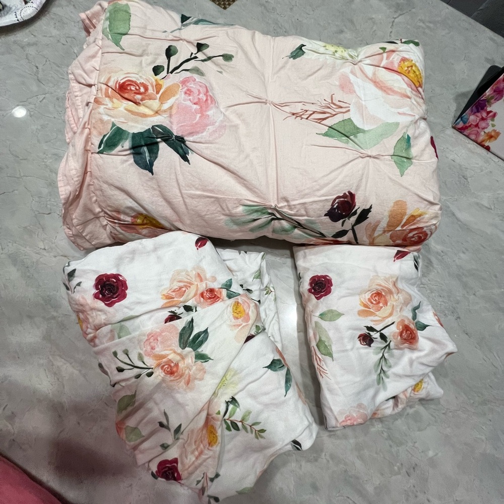 Source Unknown Floral 3pc Comforter Set in Pink and Cream - Picture 4 of 7